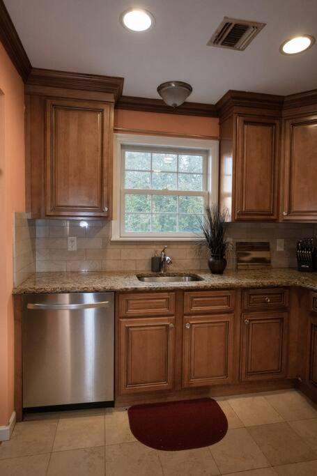 Family 3-Bedroom Home อลิซาเบธ ภายนอก รูปภาพ